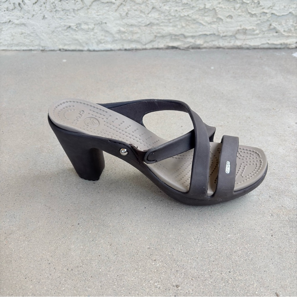 Crocs Cyprus Women’s 10  Brown Strappy Heeled Platform Rubber Sandals Foam Shoes